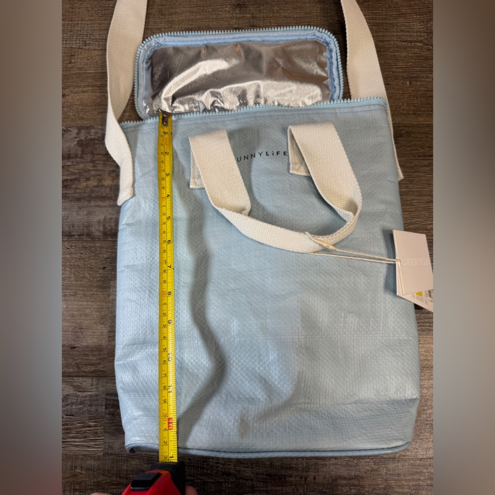 Sunnylife Light Blue Insulated Cooler Bag NWT Crossbody Lunch Tote Beach - Picture 6 of 12